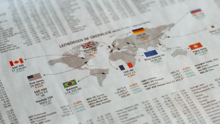 꾸준한 우상향을 그리는 수익률 차트와 리스크 관리 그래프