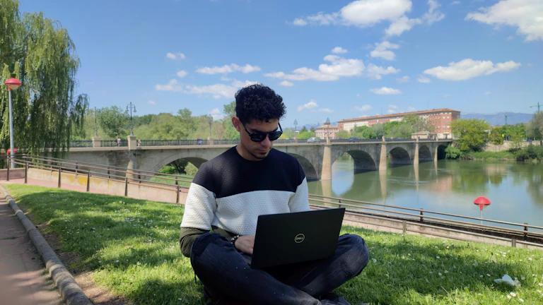 코딩하는 프로그래머