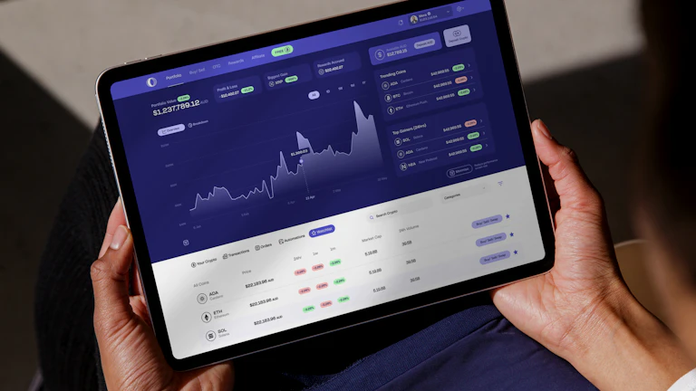 RSI 다이버전스 실전 매매, 보조지표 하나로 추세 반곡점을 정확히 잡아내는 숨겨진 기회 포착 전략 시장 분석 및 전략 9 주식 차트에서 RSI 다이버전스를 분석하는 모습