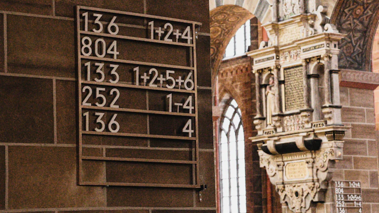 이동평균선과 이격도가 함께 표시된 주식 차트