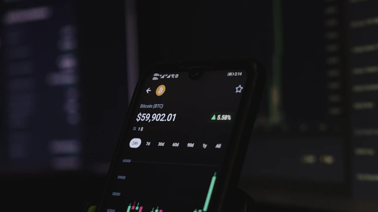 강화학습 전략: 2026년 퀀트 자동매매 수익률 함정 및 돌파구 분석 퀀트 및 자동매매 10 AI 알고리즘 트레이딩 화면