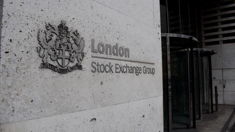 알고리즘 트레이딩 리스크 관리 대시보드 화면