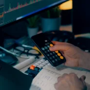 LLM 기반 비트코인 자동매매 RAG 활용 오신호 방지 2026년 전략 퀀트 및 자동매매 11