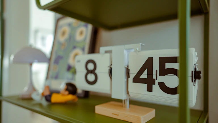 복잡함을 덜어내고 본질에 집중하는 트레이더의 작업 공간