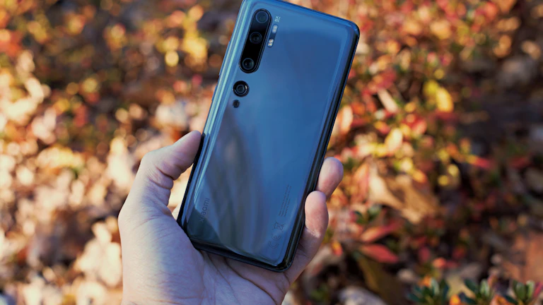 VIX 지표와 나스닥 지수의 상관관계를 보여주는 기술적 분석 차트